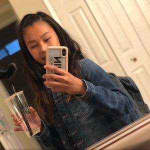 Meet your Posher, Alicia